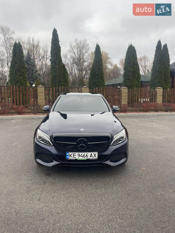 Седан Mercedes-Benz C-Class 2015 в Днепре