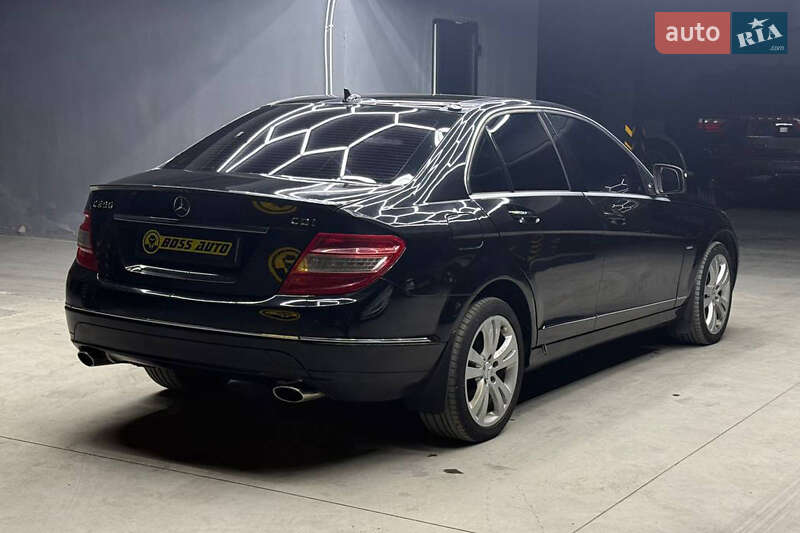 Седан Mercedes-Benz C-Class 2007 в Чернівцях