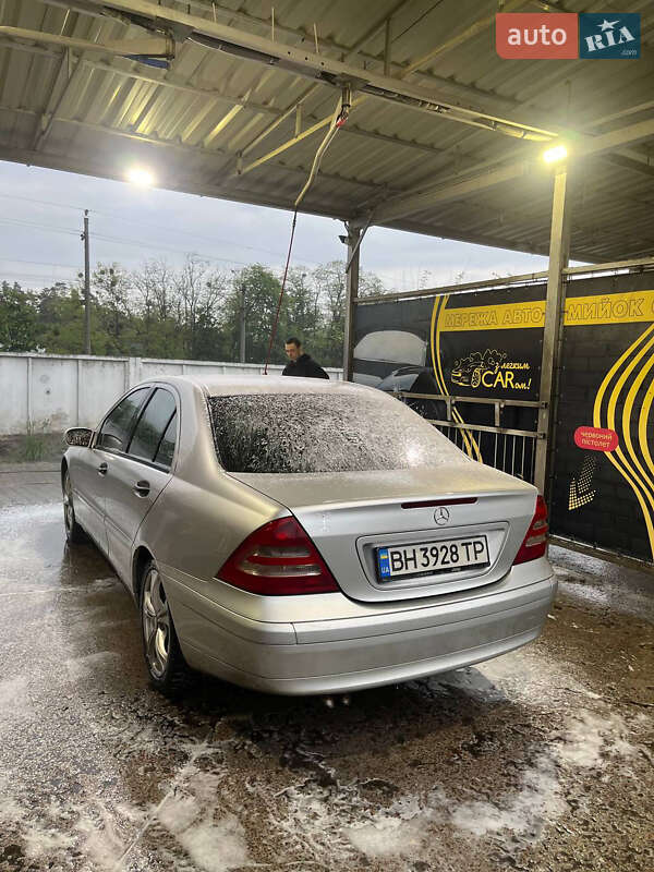 Седан Mercedes-Benz C-Class 2003 в Києві фото 6 Седан Mercedes-Benz C-Class 2003 в Києві