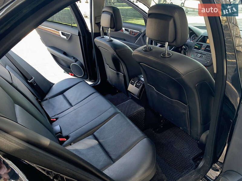 Седан Mercedes-Benz C-Class 2010 в Винниках фото 18 Седан Mercedes-Benz C-Class 2010 в Винниках