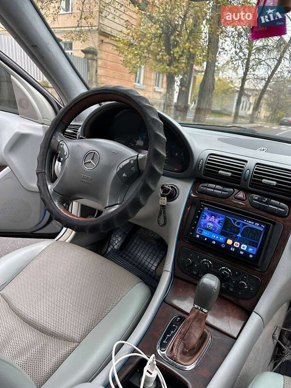 Седан Mercedes-Benz C-Class 2002 в Ізмаїлі