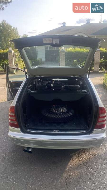 Універсал Mercedes-Benz C-Class 2004 в Києві фото 4 Універсал Mercedes-Benz C-Class 2004 в Києві