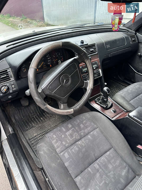 Седан Mercedes-Benz C-Class 1995 в Мукачевому фото 6 Седан Mercedes-Benz C-Class 1995 в Мукачевому