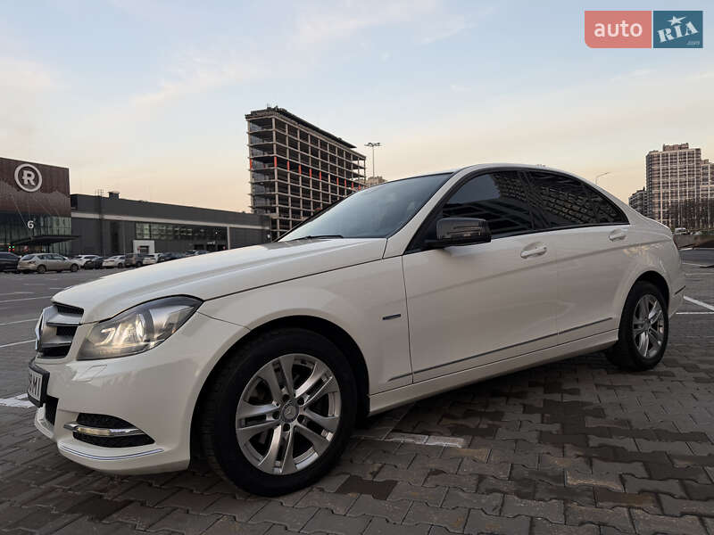 Седан Mercedes-Benz C-Class 2012 в Києві фото 4 Седан Mercedes-Benz C-Class 2012 в Києві