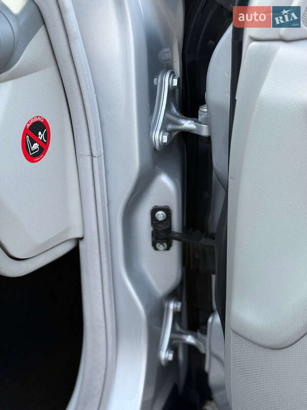 Універсал Mercedes-Benz C-Class 2005 в Луцьку фото 22 Універсал Mercedes-Benz C-Class 2005 в Луцьку