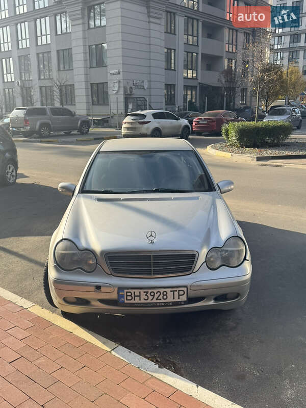Седан Mercedes-Benz C-Class 2003 в Києві фото 3 Седан Mercedes-Benz C-Class 2003 в Києві
