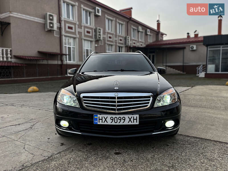 Универсал Mercedes-Benz C-Class 2011 в Черновцах фото 15 Универсал Mercedes-Benz C-Class 2011 в Черновцах