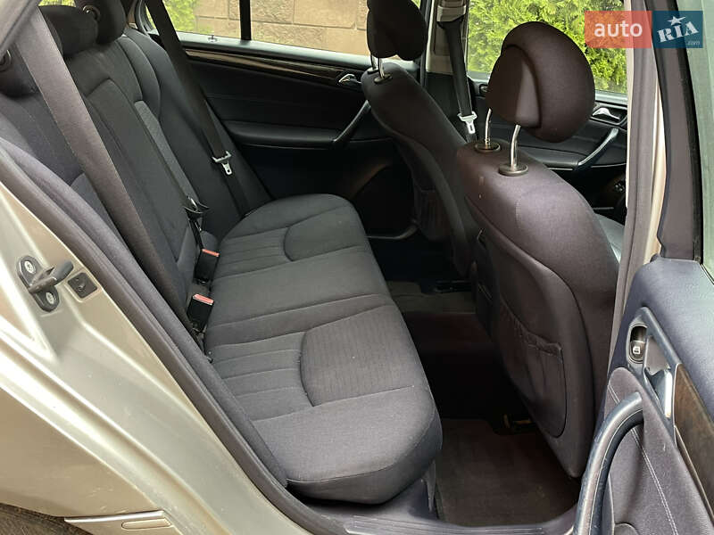 Універсал Mercedes-Benz C-Class 2004 в Луцьку фото 20 Універсал Mercedes-Benz C-Class 2004 в Луцьку