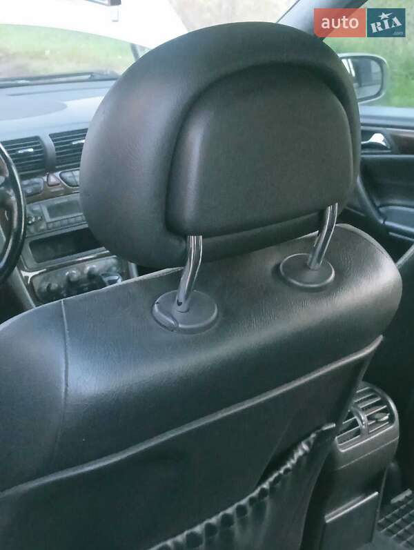 Седан Mercedes-Benz C-Class 2003 в Богуславе