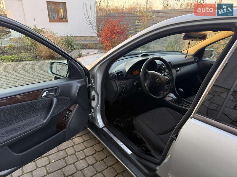 Седан Mercedes-Benz C-Class 2003 в Львові фото 10 Седан Mercedes-Benz C-Class 2003 в Львові