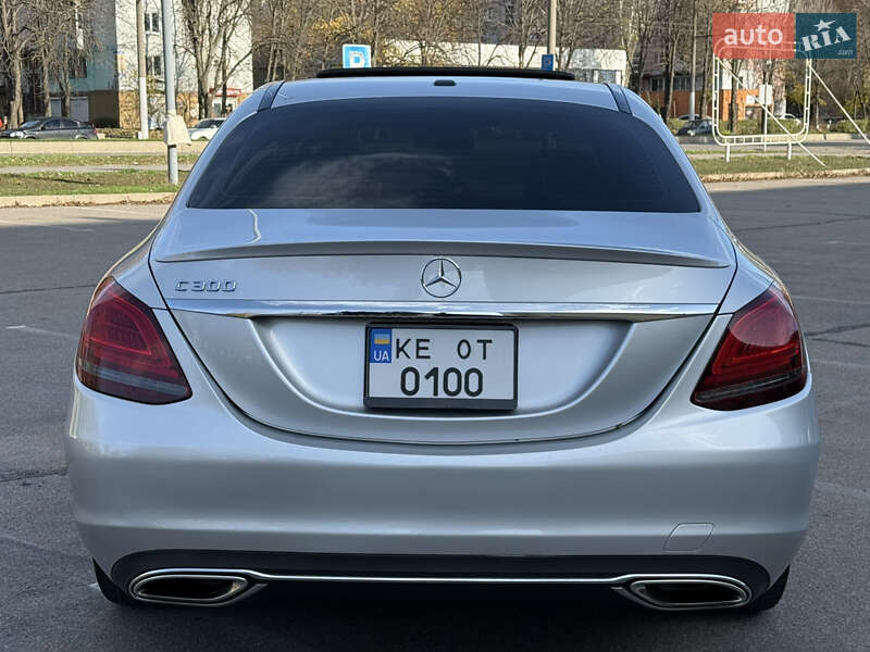 Седан Mercedes-Benz C-Class 2018 в Запоріжжі фото 5 Седан Mercedes-Benz C-Class 2018 в Запоріжжі