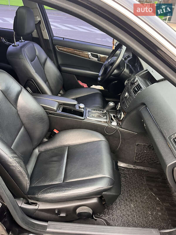 Универсал Mercedes-Benz C-Class 2011 в Киеве фото 7 Универсал Mercedes-Benz C-Class 2011 в Киеве