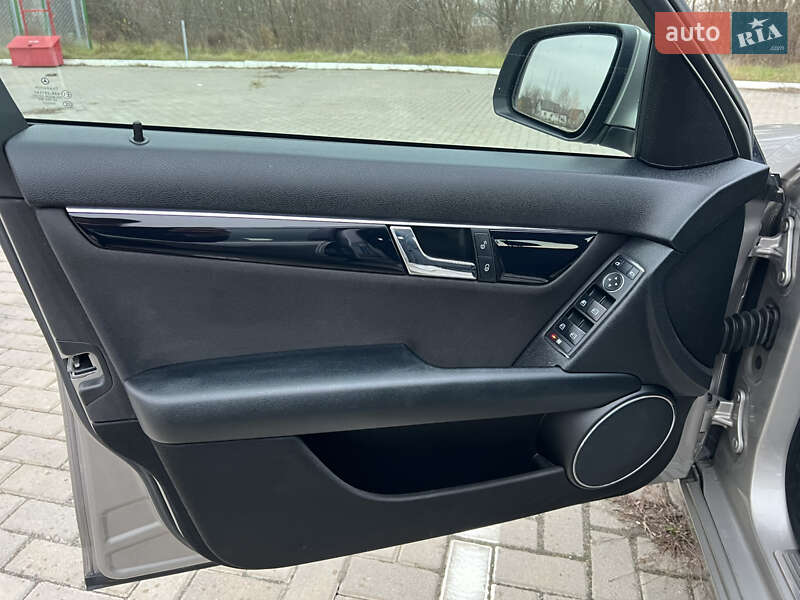 Універсал Mercedes-Benz C-Class 2008 в Луцьку