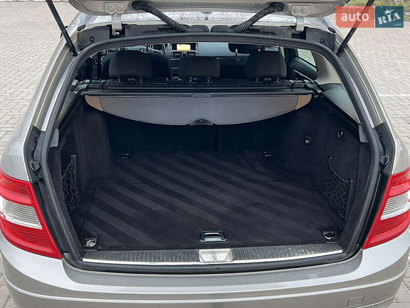 Універсал Mercedes-Benz C-Class 2008 в Луцьку