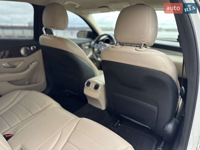 Седан Mercedes-Benz C-Class 2017 в Киеве