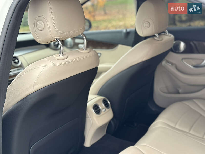 Седан Mercedes-Benz C-Class 2017 в Киеве