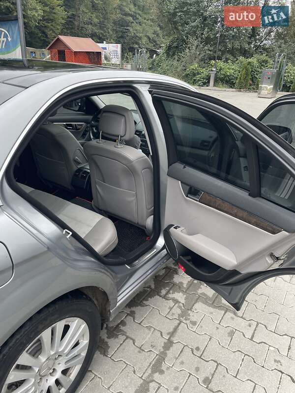 Седан Mercedes-Benz C-Class 2007 в Тячеве