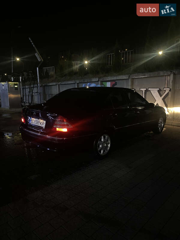 Седан Mercedes-Benz C-Class 2000 в Дрогобыче