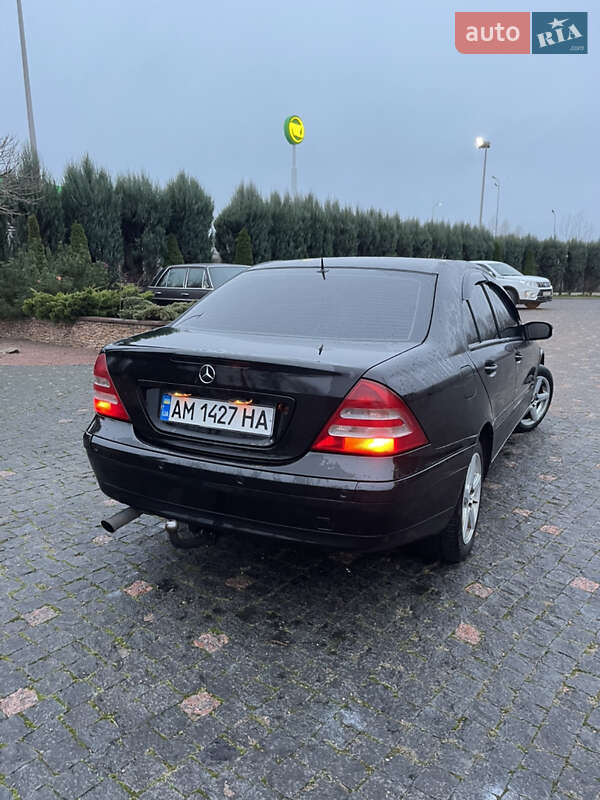 Седан Mercedes-Benz C-Class 2003 в Житомирі фото 7 Седан Mercedes-Benz C-Class 2003 в Житомирі