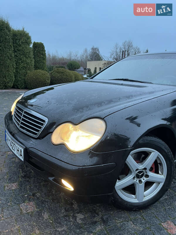 Седан Mercedes-Benz C-Class 2003 в Житомирі фото 13 Седан Mercedes-Benz C-Class 2003 в Житомирі