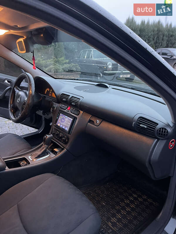 Седан Mercedes-Benz C-Class 2003 в Житомирі фото 27 Седан Mercedes-Benz C-Class 2003 в Житомирі