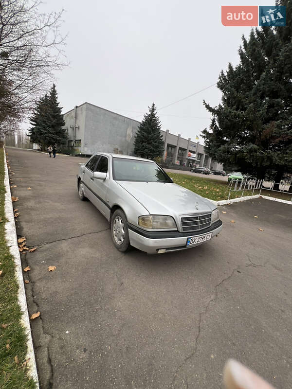 Седан Mercedes-Benz C-Class 1997 в Ровно фото 5 Седан Mercedes-Benz C-Class 1997 в Ровно