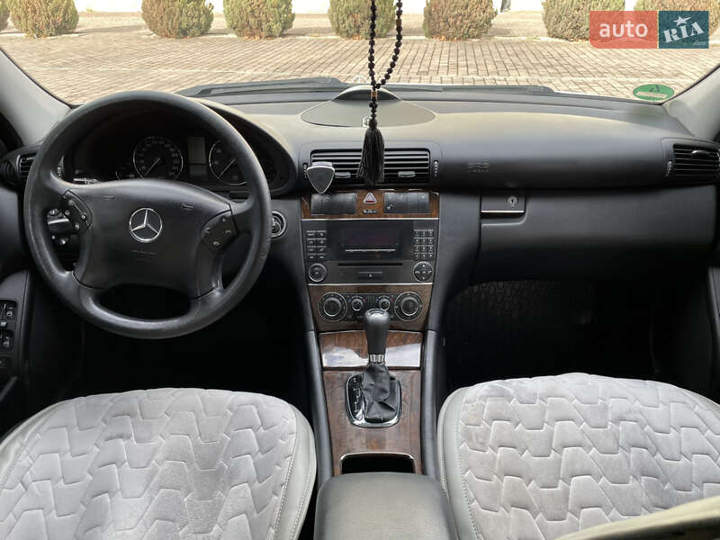 Седан Mercedes-Benz C-Class 2004 в Надвірній