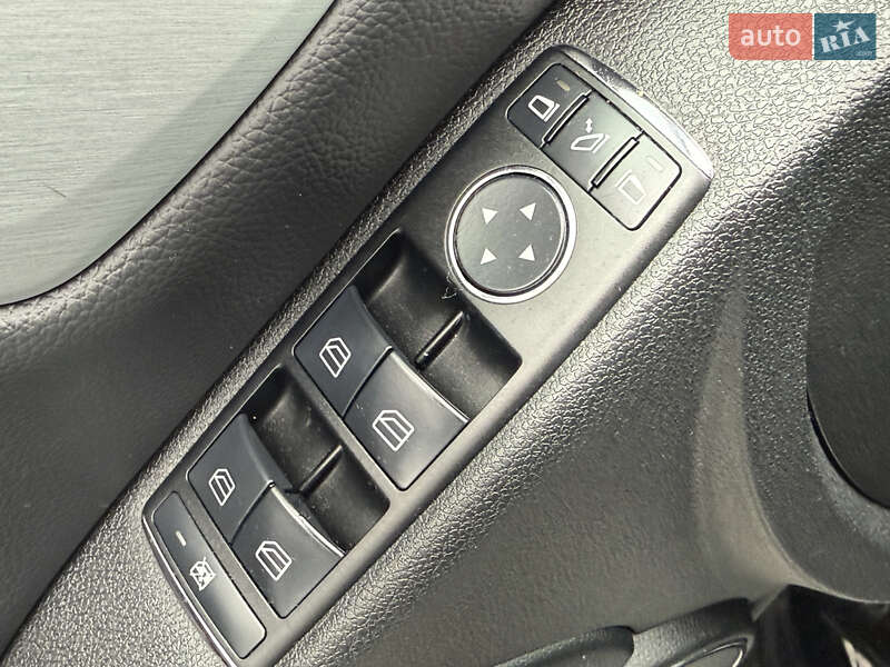 Седан Mercedes-Benz C-Class 2010 в Вінниці