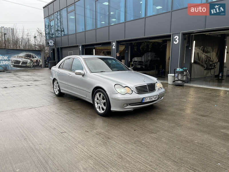 Седан Mercedes-Benz C-Class 2000 в Києві фото 2 Седан Mercedes-Benz C-Class 2000 в Києві