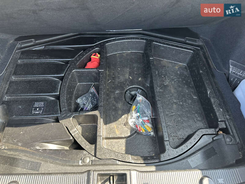 Седан Mercedes-Benz C-Class 2003 в Дерно фото 32 Седан Mercedes-Benz C-Class 2003 в Дерно