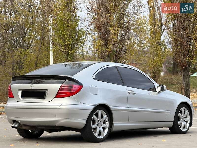 Купе Mercedes-Benz C-Class 2001 в Запоріжжі
