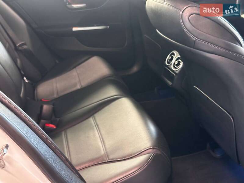 Седан Mercedes-Benz C-Class 2021 в Львове