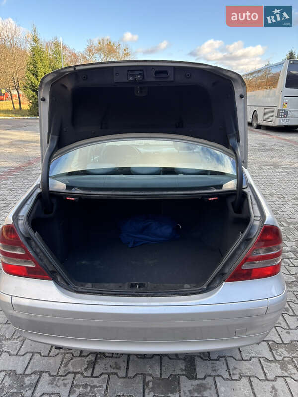 Седан Mercedes-Benz C-Class 2002 в Ивано-Франково фото 12 Седан Mercedes-Benz C-Class 2002 в Ивано-Франково