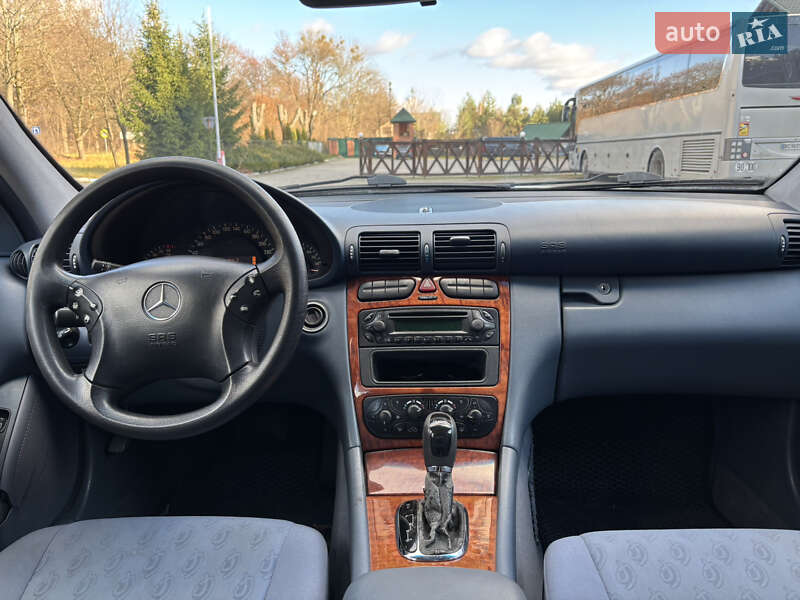 Седан Mercedes-Benz C-Class 2002 в Ивано-Франково фото 11 Седан Mercedes-Benz C-Class 2002 в Ивано-Франково
