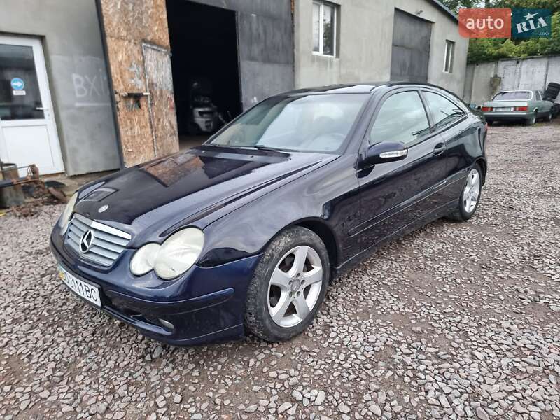 Купе Mercedes-Benz C-Class 2001 в Кременці фото 22 Купе Mercedes-Benz C-Class 2001 в Кременці