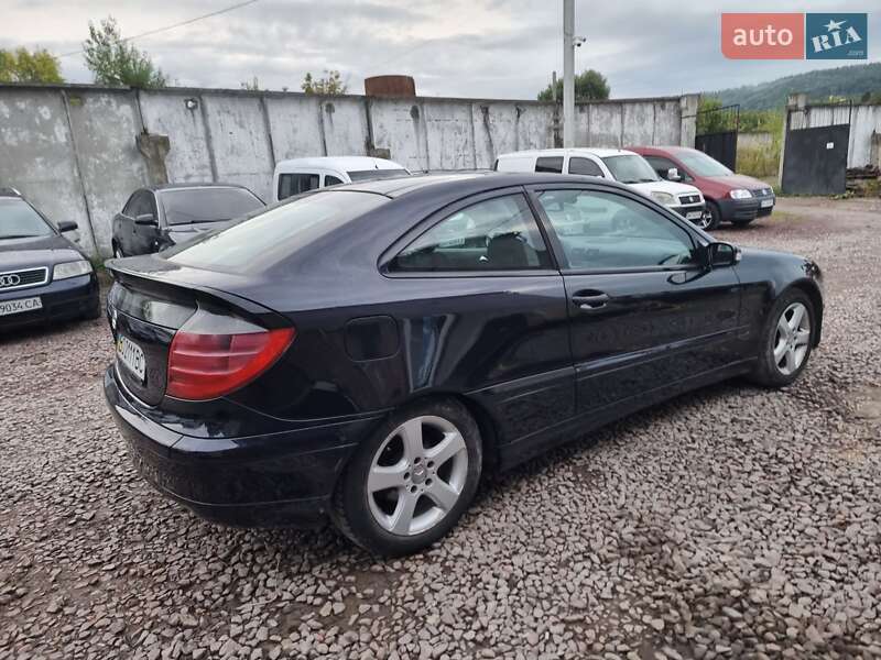 Купе Mercedes-Benz C-Class 2001 в Кременці фото 28 Купе Mercedes-Benz C-Class 2001 в Кременці