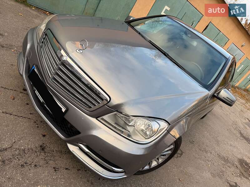 Седан Mercedes-Benz C-Class 2011 в Харькове фото 9 Седан Mercedes-Benz C-Class 2011 в Харькове