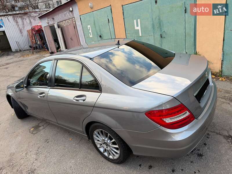 Седан Mercedes-Benz C-Class 2011 в Харькове фото 20 Седан Mercedes-Benz C-Class 2011 в Харькове