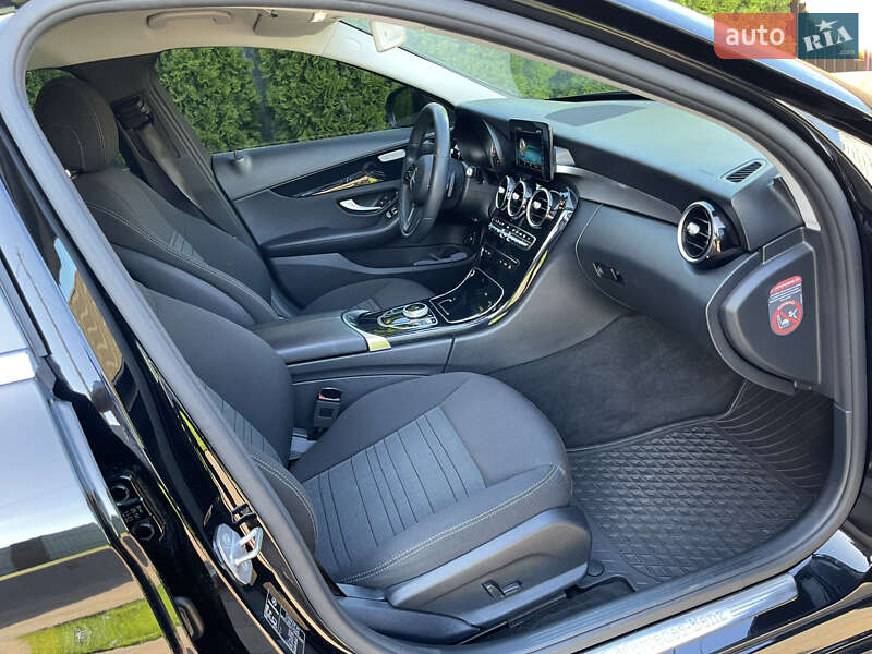 Седан Mercedes-Benz C-Class 2018 в Киеве