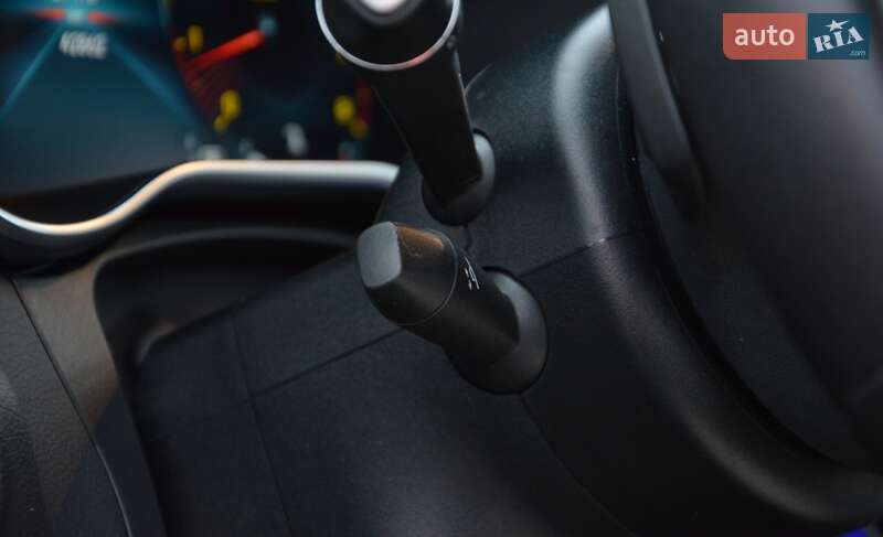 Купе Mercedes-Benz C-Class 2020 в Киеве фото 26 Купе Mercedes-Benz C-Class 2020 в Киеве