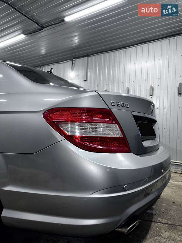 Седан Mercedes-Benz C-Class 2007 в Киеве фото 29 Седан Mercedes-Benz C-Class 2007 в Киеве
