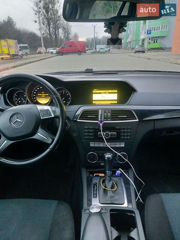 Универсал Mercedes-Benz C-Class 2011 в Львове фото 12 Универсал Mercedes-Benz C-Class 2011 в Львове