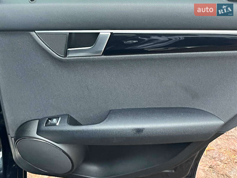 Универсал Mercedes-Benz C-Class 2013 в Киеве фото 22 Универсал Mercedes-Benz C-Class 2013 в Киеве