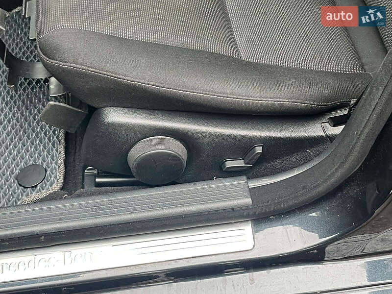 Универсал Mercedes-Benz C-Class 2013 в Киеве фото 36 Универсал Mercedes-Benz C-Class 2013 в Киеве