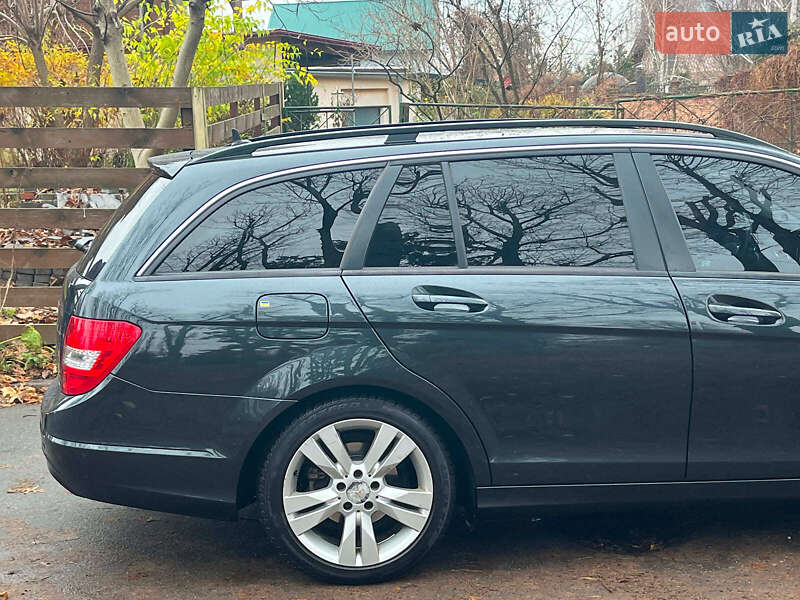 Универсал Mercedes-Benz C-Class 2013 в Киеве фото 13 Универсал Mercedes-Benz C-Class 2013 в Киеве