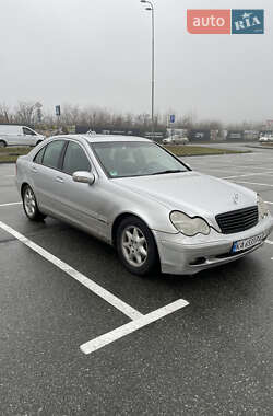 Седан Mercedes-Benz C-Class 2000 в Коцюбинском