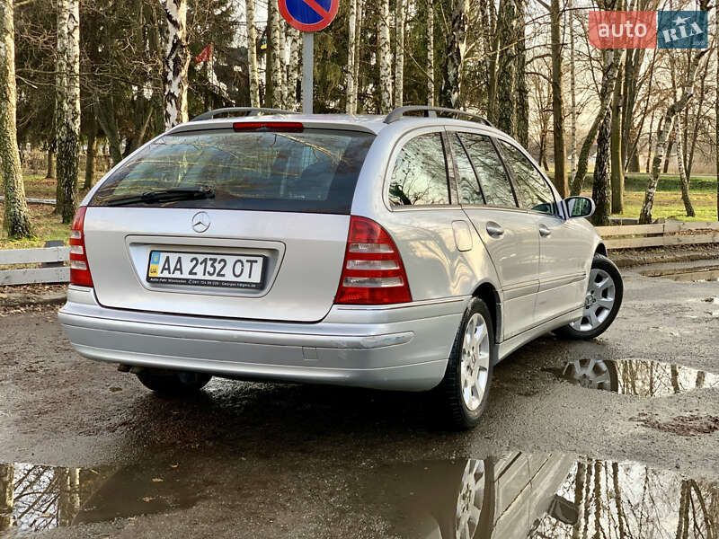 Универсал Mercedes-Benz C-Class 2006 в Малине