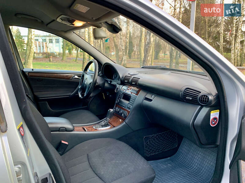 Универсал Mercedes-Benz C-Class 2006 в Малине