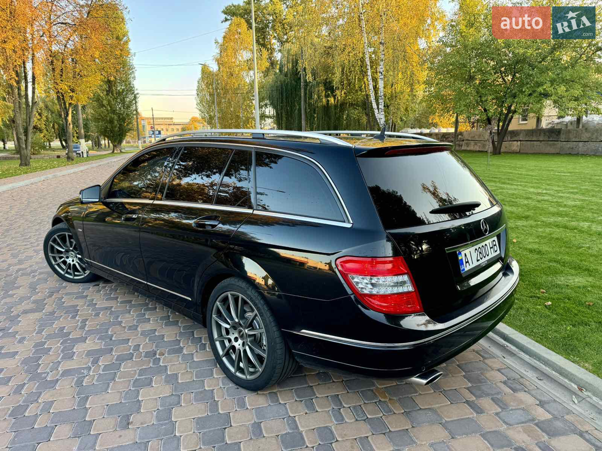 2010 Mercedes-Benz C-klasse - мініатюра 3