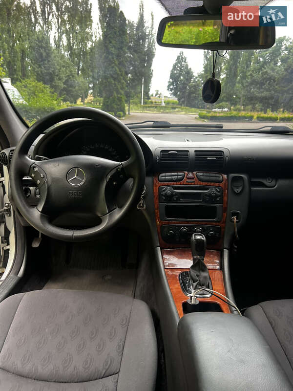 Универсал Mercedes-Benz C-Class 2003 в Киеве фото 7 Универсал Mercedes-Benz C-Class 2003 в Киеве